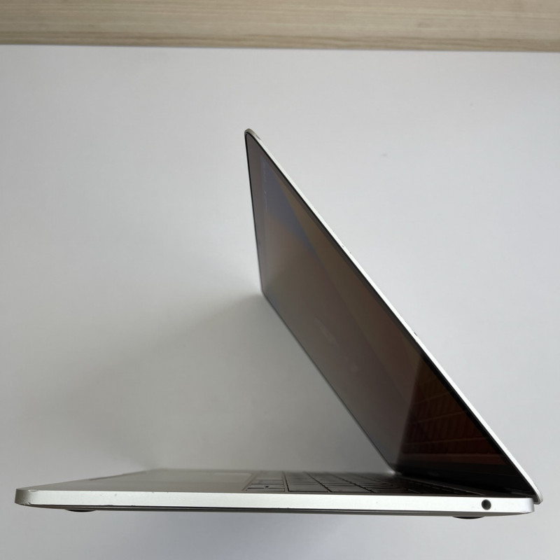 MacBook Pro 13 2017 Silver i7 2.5ghz 16/512